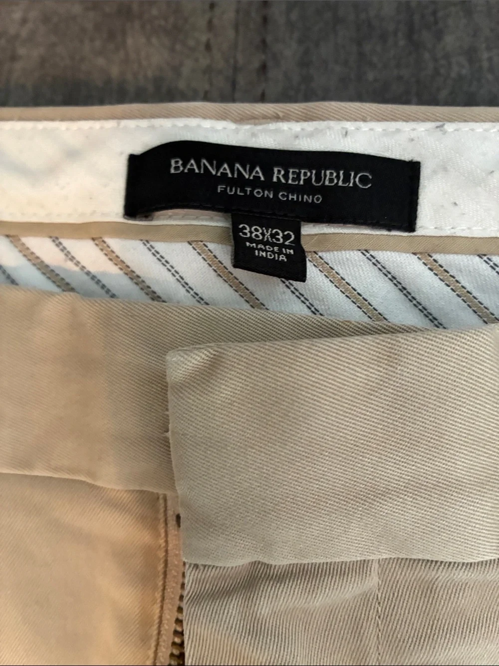 Banana Republic Men's Slim Chino Pants in Khaki